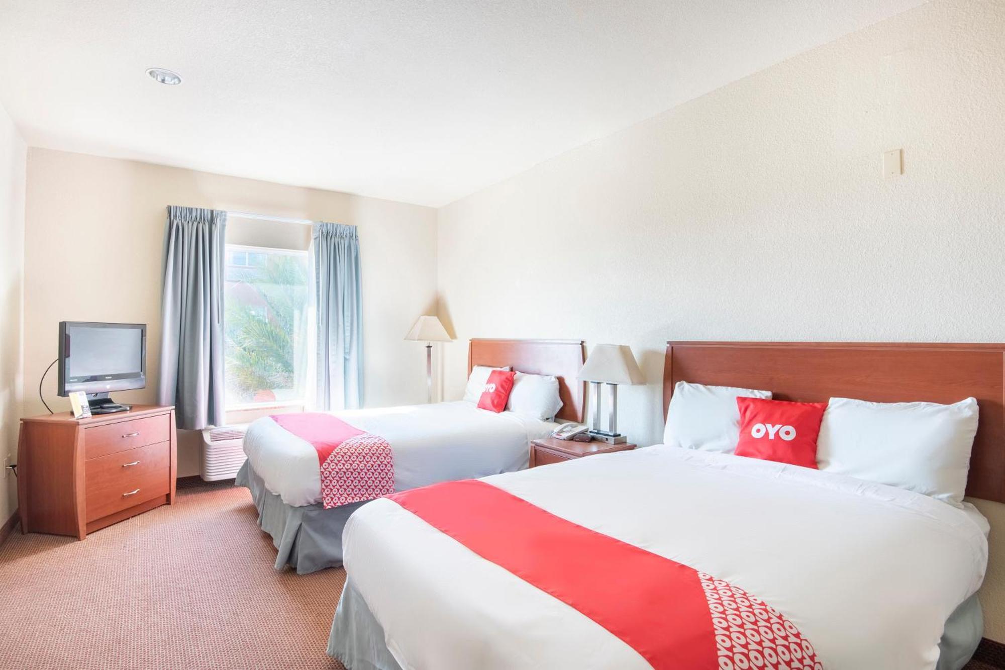 Oyo Townhouse Clute Lake Jackson Zewnętrze zdjęcie